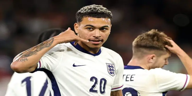 Morgan Rogers hàng công tuyệt vời của Liverpool