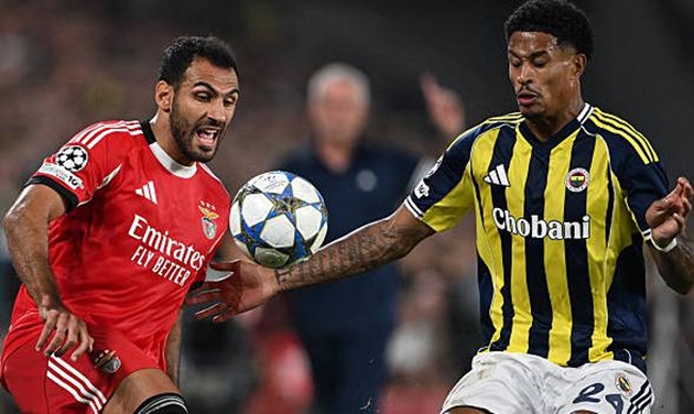 Fenerbahce bị Benfica cầm hòa trên đất Thổ Nhĩ Kỳ.
