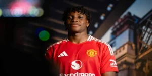 Patrick Dorgu Thêm Tên Mới Trên Áo Đấu Manchester United