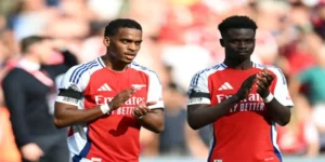 Saka tái xuất, Arsenal đón tin vui trước đại chiến