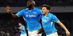 Napoli 2-1 AC Milan - Lukaku Tỏa Sáng, Milan Hụt Hơi Trong Cuộc Đua Top 4