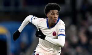 Chelsea chỉ đồng ý cho mượn Josh Acheampong.