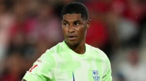 HLV Hansi Flick vẫn bày tỏ niềm tin vào Marcus Rashford.